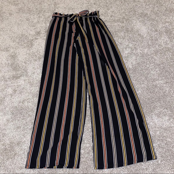 Tie-front Wide Leg Pants - Picture 2 of 5